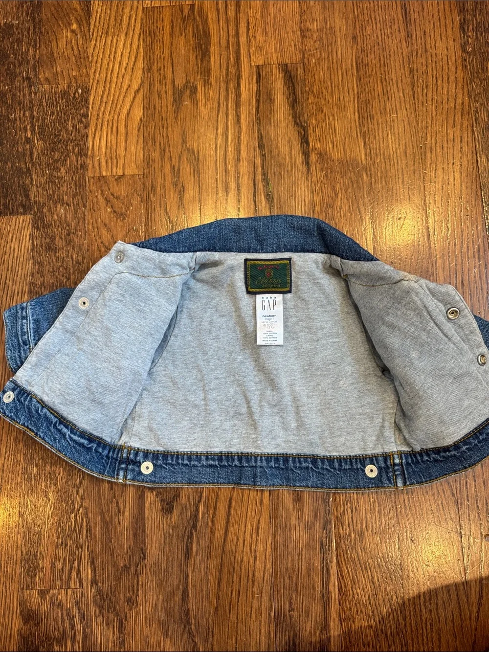 Baby GAP Medium Blue Denim Jacket with Grey Lined Collar size newborn stage 1